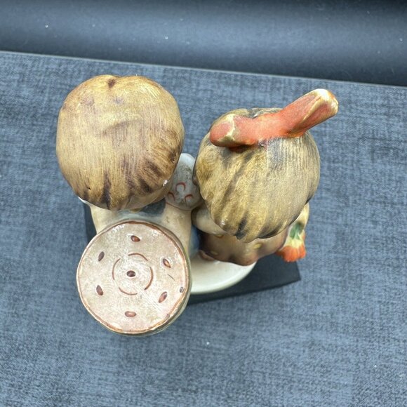 Goebel Hummel Figurine 176/0 "Happy Birthday" TMK2 Full Bee 5" 2 Girls 1950s - Picture 2 of 16